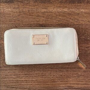 Michael Kors White Leather Zip Wallet